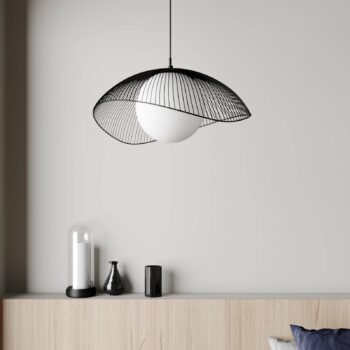 Lindby Fabronia závesná lampa, mriežka, guľa sklo