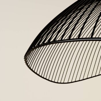 Lindby Fabronia závesná lampa, mriežka, guľa sklo