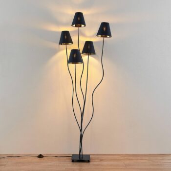 Lindby Komalie stojaca lampa, 5-plameňová, čierna