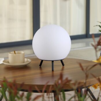 Lindby LED dobíjacia stolová lampa Aurilia, čierna/biela, železo, IP44