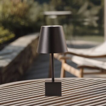Lindby LED dobíjacia stolová lampa Janea CUBE, čierna, kov