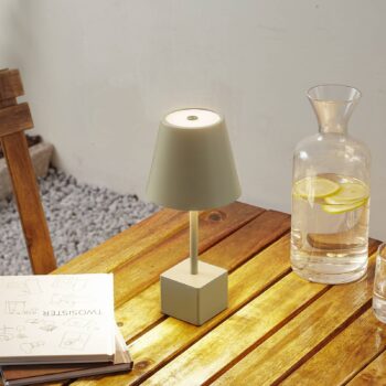 Lindby LED dobíjacia stolová lampa Janea CUBE, zelená, kov