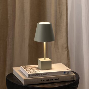 Lindby LED dobíjacia stolová lampa Janea CUBE, zelená, kov