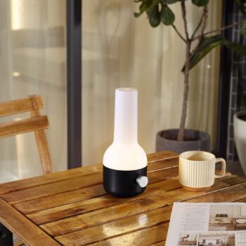 Lindby LED dobíjacia vonkajšia stolová lampa Isaline, čierna, stmievateľná