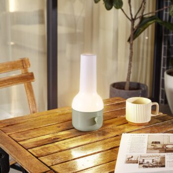 Lindby LED dobíjacia vonkajšia stolová lampa Isaline, zelená, stmievateľná