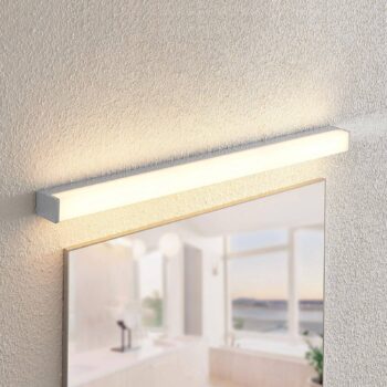 Lindby LED kúpeľňové svietidlo Klea, 90 cm, chróm, kov, IP44