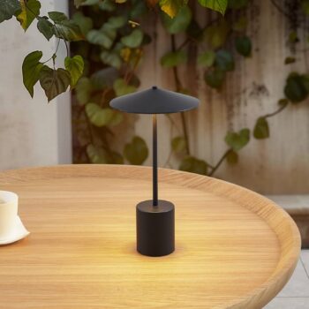 Lindby LED nabíjateľná stolová lampa Ayva, čierna, hliník, IP44