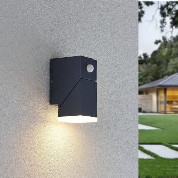 Lindby LED nástenné svietidlo Sally, 15 cm, antracitová farba, IP54, senzor