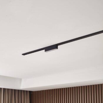 Lindby LED pásik 48 V Lumaro, čierny, 5 W, plastový, stmievateľný