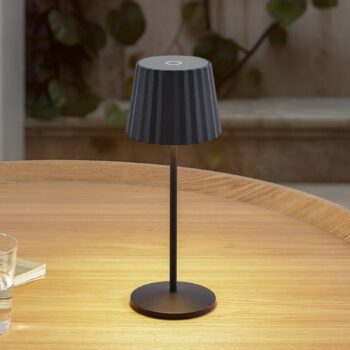 Lindby LED stolová lampa Esali, čierna, kov, IP65