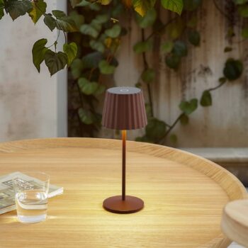 Lindby LED stolová lampa Esali, hrdzavohnedá, IP65