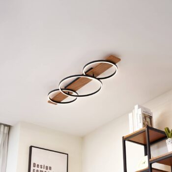 Lindby LED stropné svietidlo Galad, čierne, drevo, 3 svetlá, 98 cm