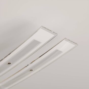Lindby LED stropné svietidlo Jarda, sklo, dĺžka 134 cm, stmievateľné