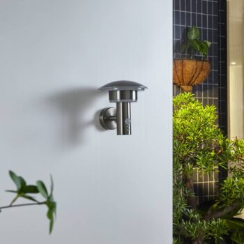 Lindby LED vonkajšie nástenné svietidlo Lillie, senzor, výška 19 cm