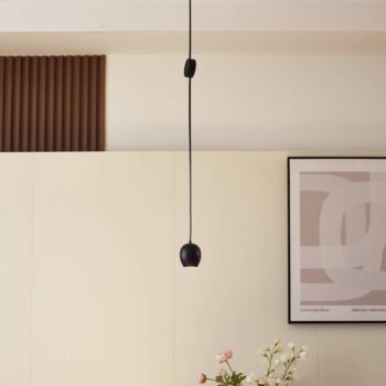 Lindby LED závesné svetlo Lumaro, čierne, Ø6,2 cm, 48V, stmievateľné