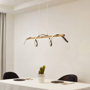Lindby LED závesné svetlo Spiraali, čierna farba, drevo, dĺžka 95 cm