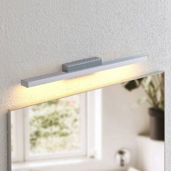Lindby LED zrkadlové svetlo Alenia, 60 cm, chróm, hliník, IP44