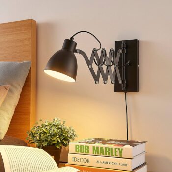 Lindby Nástenné svetlo Merle, čierne, 60 cm, lampa na čítanie, výsuvná