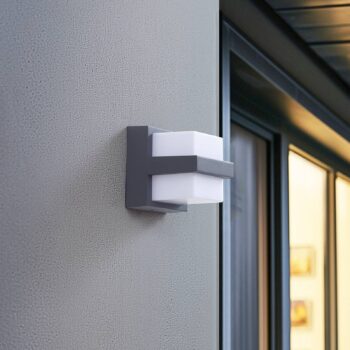 Lindby Smart LED vonkajšie nástenné svietidlo Fyra angular CCT RGB Tuya