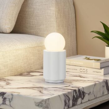 Lindby Stolová lampa Nielson, biela, výška tienidla 8,5 cm, sadra