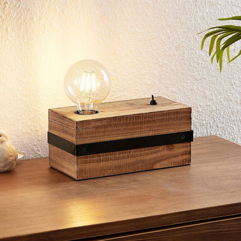 Lindby Sverina stolná lampa, drevo, 1-pl. Lindby Sverina stolná lampa, drevo, 1-pl.