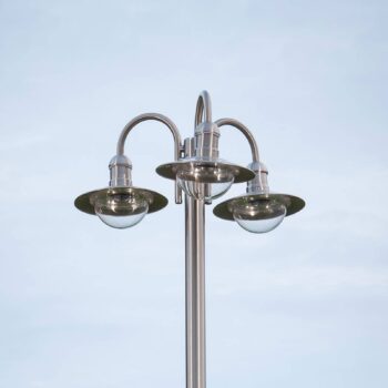 Lindby stĺpikové svietidlo Damion, 200 cm, 3 svetlá, E27, IP44