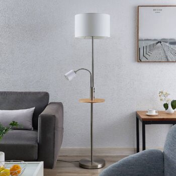 Lindby stojaca lampa Aovan, niklová farba, odkladací priestor, USB port