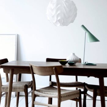 Louis Poulsen AJ – stolná lampa, petrolejová