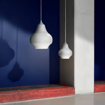 Louis Poulsen Cirque – sivá závesná lampa, 38 cm