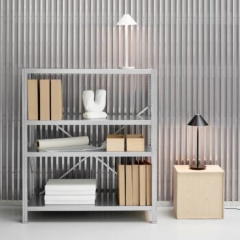 Louis Poulsen Keglen stolová lampa 3 000 K čierna