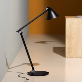 Louis Poulsen NJP stolová lampa 3 000 K čierna