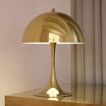 Louis Poulsen Panthella 320 stolová lampa, mosadz