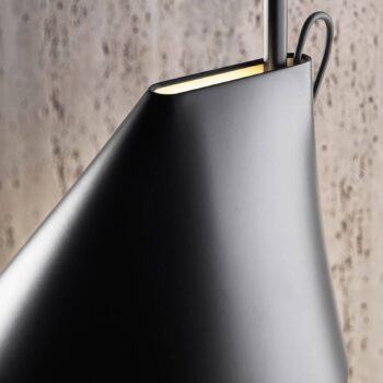 Louis Poulsen Yuh – stolná lampa LED, čierna