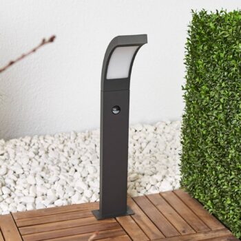 Lucande LED stĺpikové svietidlo Juvia, 60 cm, detektor pohybu, IP54