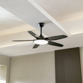 Lucande LED stropný ventilátor Divian, čierny, DC, tichý, CCT