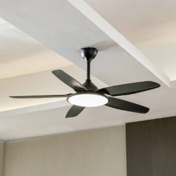 Lucande LED stropný ventilátor Divian, čierny, DC, tichý, CCT