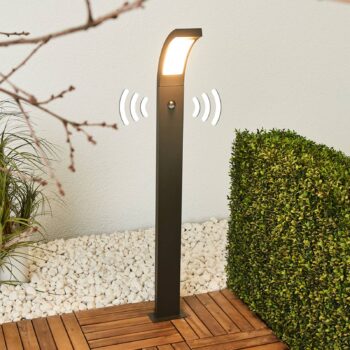 Lucande LED svetlo na chodník Juvia, 100 cm, detektor pohybu, IP54