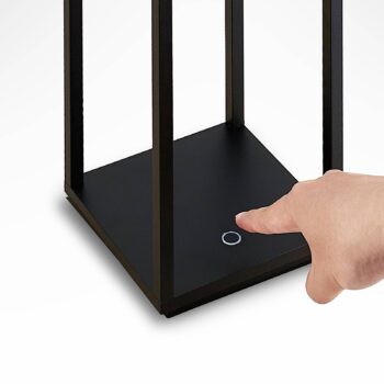 Lucande LED vonkajšie svetlo Elaja, čierne, nabíjateľná batéria, USB,
