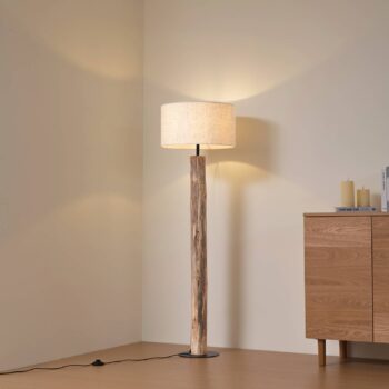Lucande stojaca lampa Jorvan, krémová, eukalyptus, ľan