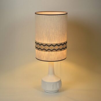 MARKET SET Stolová lampa Jimmy, biela/béžová, 83 cm, lemovanie