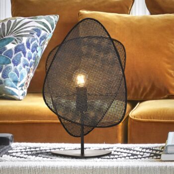 MARKET SET Stolová lampa Screen, čierna, ratan, výška 51 cm