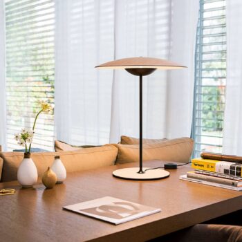 MARSET Ginger M LED stolová lampa Ø42cm dub/biela