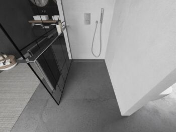 MEXEN/S - KIOTO Sprchová zástena WALK-IN s poličkou a držiakom uterákov 110 x 200, transparent/čierna 8 mm, chróm 800-110-121-01-78