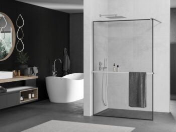 MEXEN/S - KIOTO Sprchová zástena WALK-IN s poličkou a držiakom uterákov 120 x 200, transparent/čierna 8 mm, chróm 800-120-121-01-70