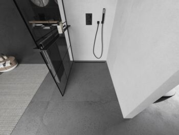 MEXEN/S - KIOTO Sprchová zástena WALK-IN s poličkou a držiakom uterákov 120 x 200, transparent/čierna 8 mm, čierna - 800-110-121-70-77 800-120-121-70-77