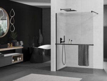 MEXEN/S - KIOTO Sprchová zástena WALK-IN s poličkou a držiakom uterákov 70 x 200, transparent 8 mm, čierna 800-070-121-70-00