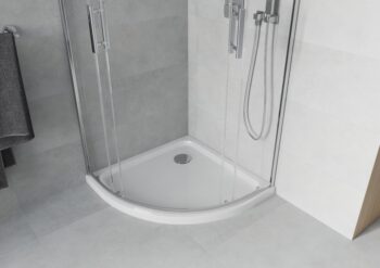 MEXEN/S - Rio štvrťkruhový sprchovací kút 80 x 80, transparent, chróm + vanička so sifónom Flat, biela 863-080-080-01-00-4110