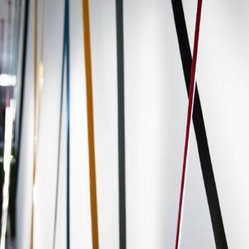 Martinelli Luce Elastica stojaca lampa, sivá