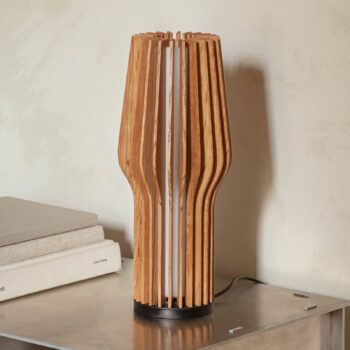 Nabíjacia stolová lampa EVA Solo LED Radiant, svetlé drevo, Ø 9,5 cm