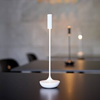 Nabíjateľná stolná lampa Nucandle LED, biela, IP54, stmievateľná